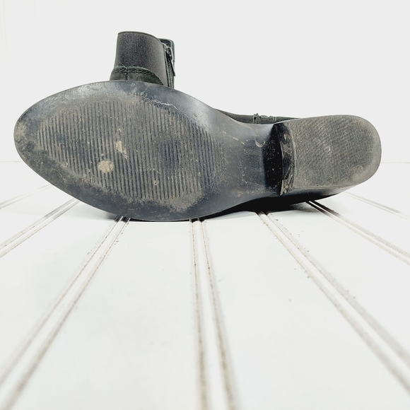 Steve Madden Rozamare Black Leather Slip On Elastic Gore Ankle Boots E451 - Picture 11 of 13